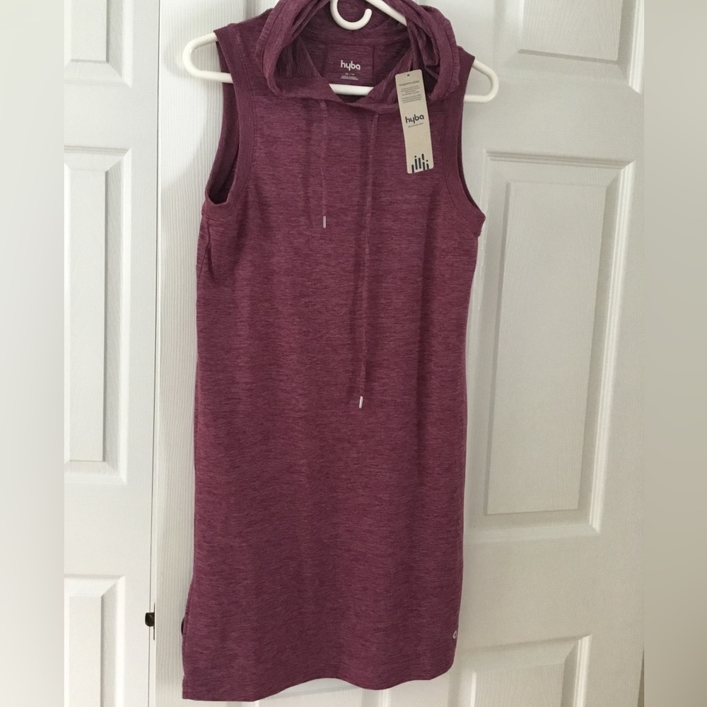 Hyba hooded dress